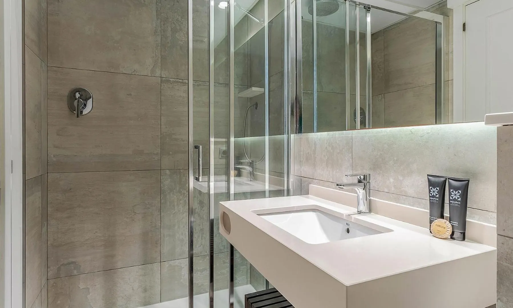 Enjoybcn Colon Apartments Barcelona