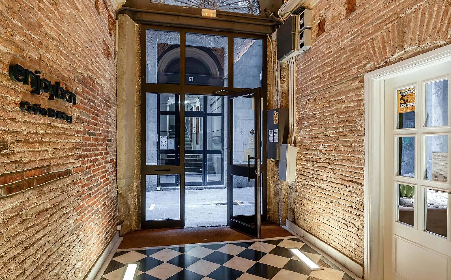 Enjoybcn Colon Apartments Βαρκελώνη